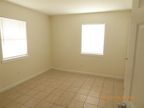 Building Photo - 5520 Cavalcade St