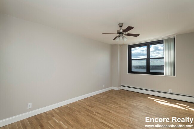 Foto del edificio - 1410 Columbia Rd