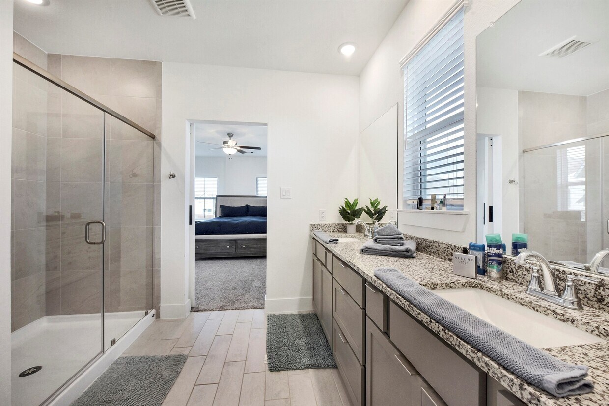 Primary Photo - 10062 Rosette Dr