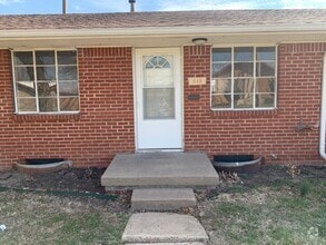 Building Photo - 648 S Woodlawn St