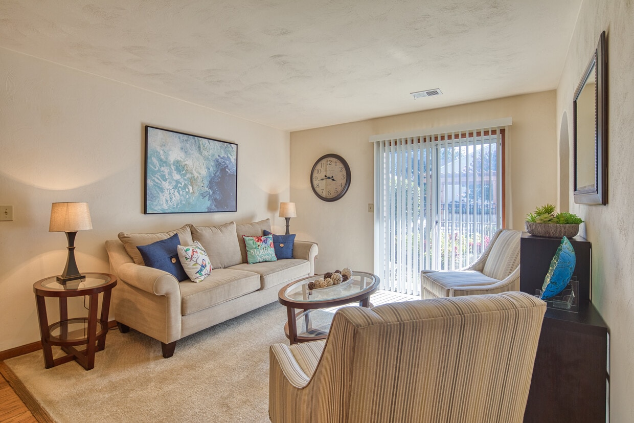 Pembroke Crossing Apartments Apartments in Virginia Beach, VA