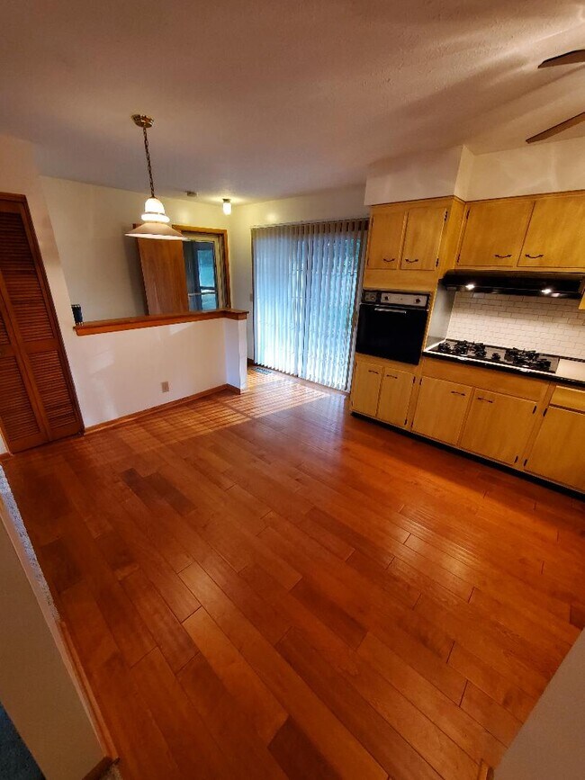 Foto del edificio - 6814 Ravenwood Ave NW