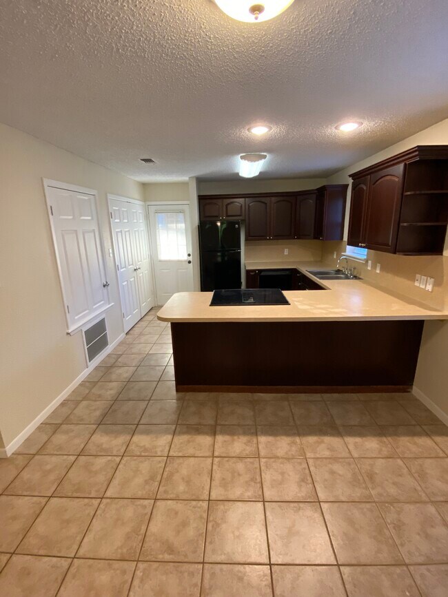 2465 Lake Park Ln, Jacksonville, TX 75766 House Rental in