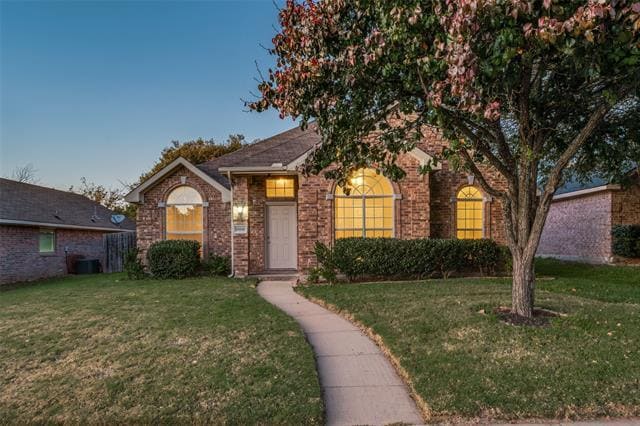 Building Photo - 10000 Queens Rd