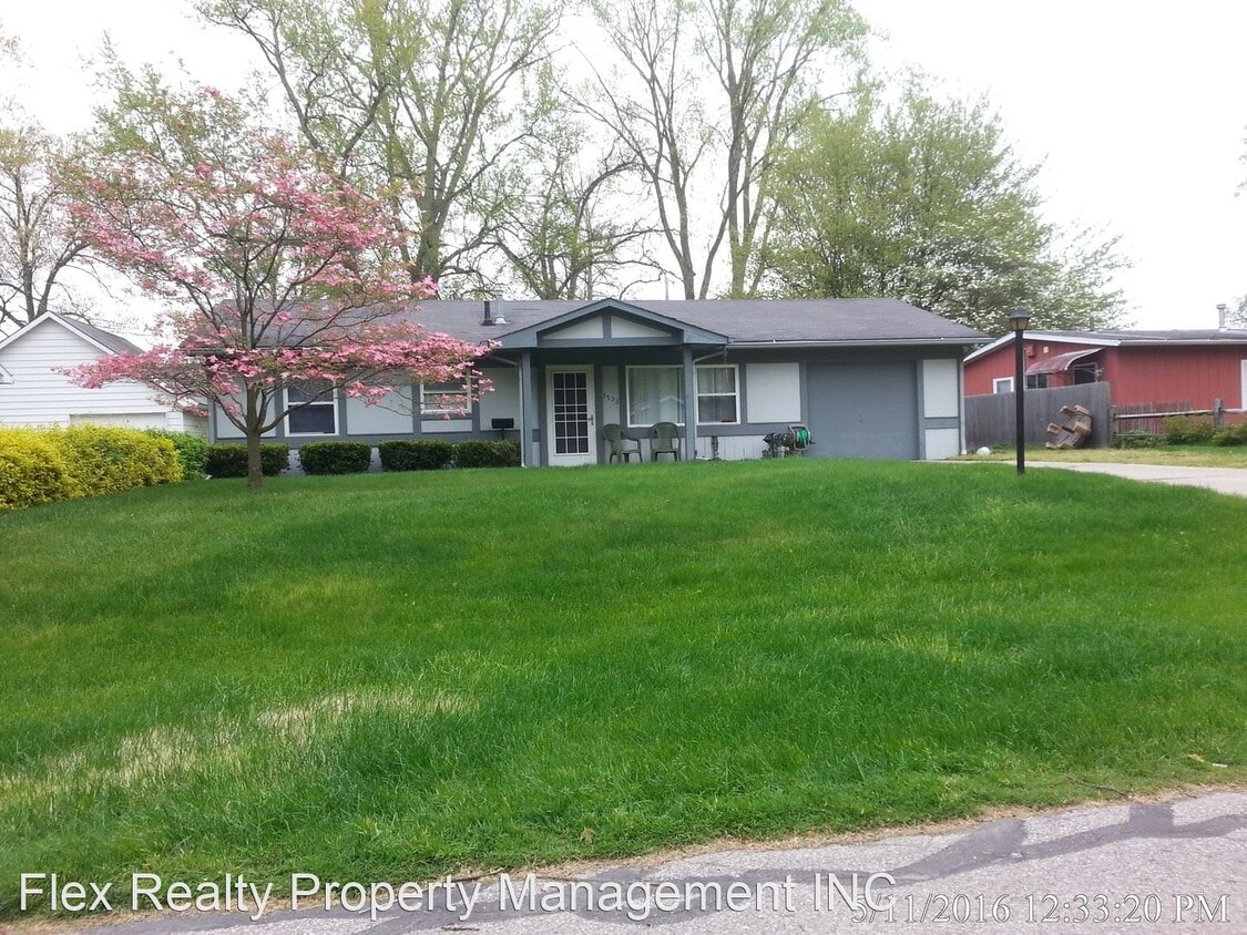 Primary Photo - 3 br, 1 bath House - 5752 HOLLYBROOK LANE ...