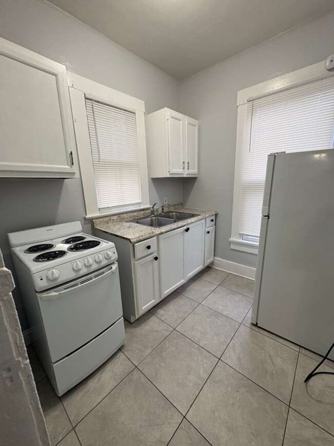 Foto del edificio - 140 E 5th St