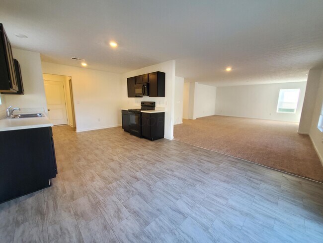 Foto del edificio - 15 Clinchfield Ct