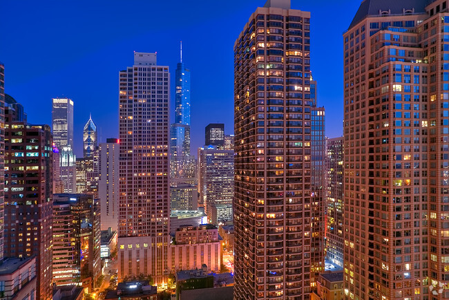 750 N. Rush - Skyline View - The Chicagoan