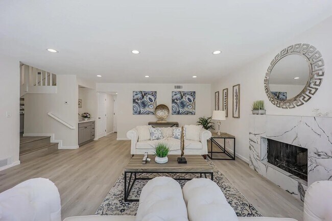 Foto del edificio - 3491 Clover Oak Dr