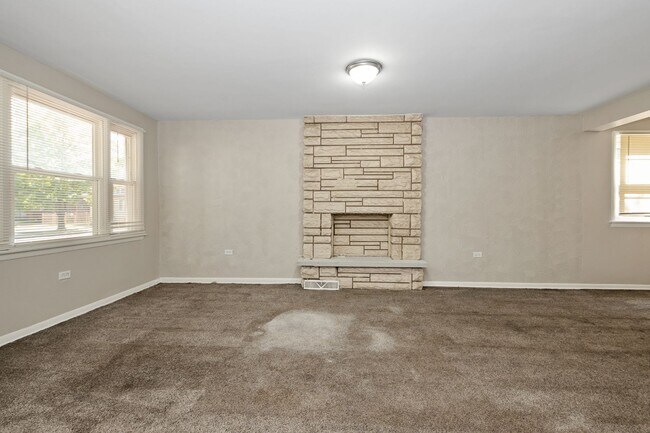 Building Photo - 12354 S Perry Ave