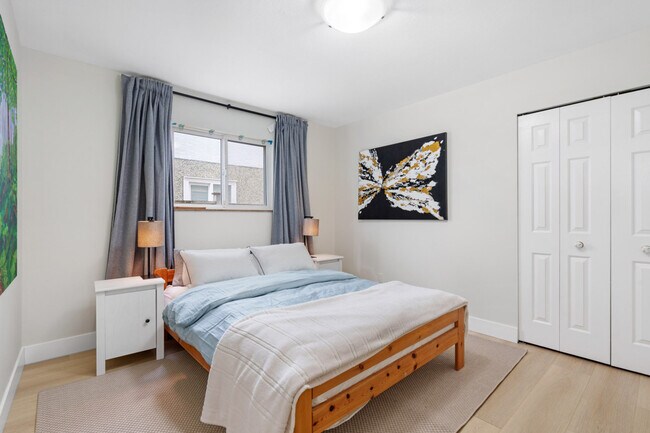 Photo du bâtiment - 2741 E 16th Ave