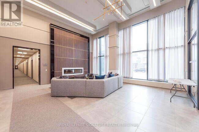 Building Photo - 526-4085 PARKSIDE VILLAGE Dr