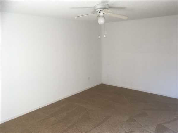 Building Photo - 4621 Glencoe Ln