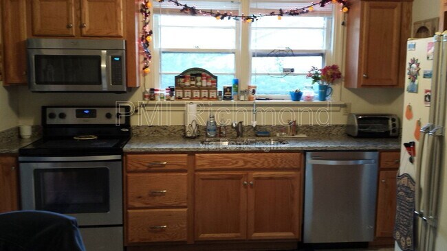 Foto del edificio - 1418 Kingswood St