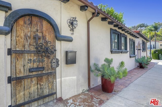 Building Photo - 3656 Lowry Rd