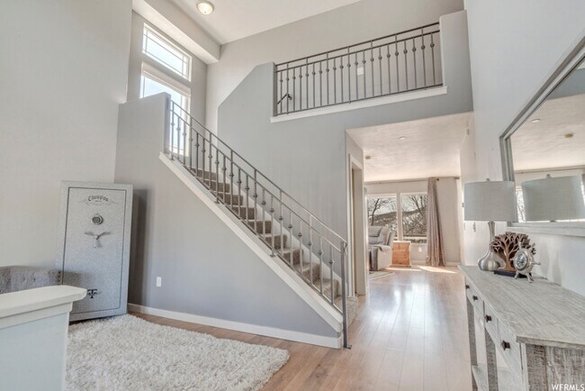 Building Photo - 1802 Longbranch Dr