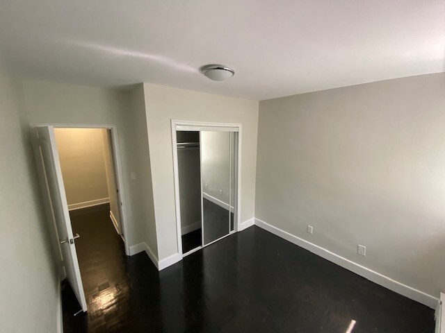 Photo du bâtiment - 2 Bedroom Unit with Den Lakeside Unit