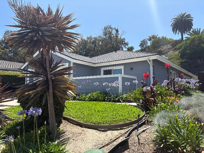 Foto del edificio - 1769 E Pointe Ave