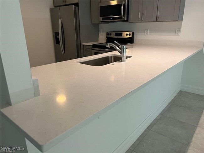 Foto del edificio - 6064 Laurelwood Dr