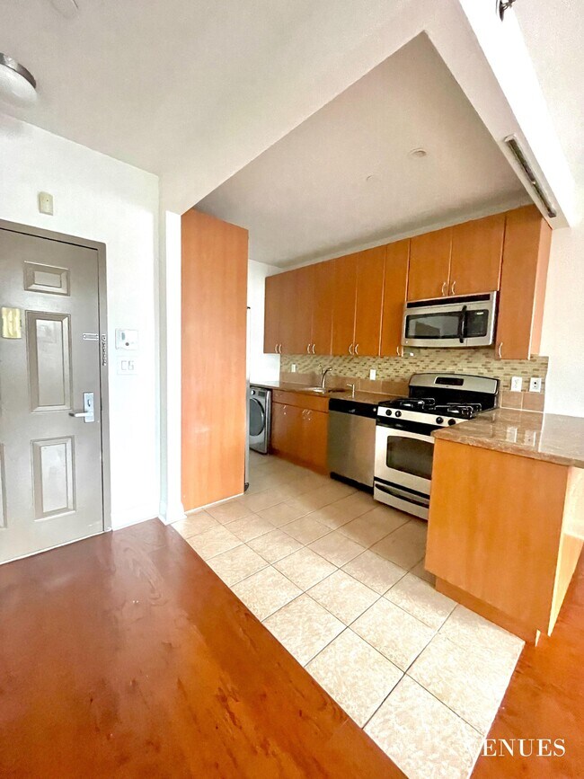 Foto del edificio - 231 E 111th St