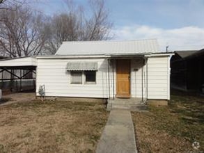 Building Photo - 2025 W Birch Ave