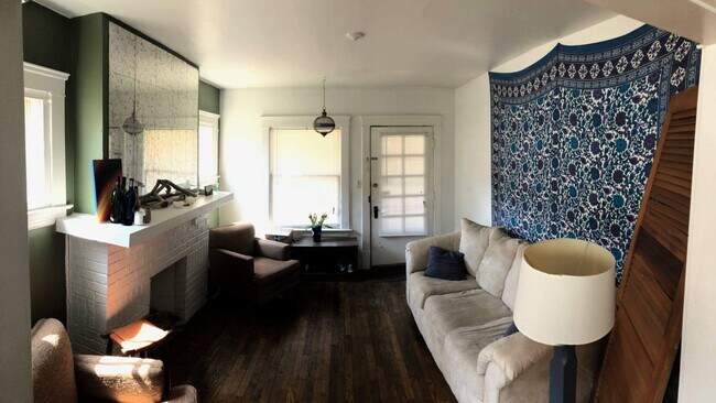 Foto del edificio - 2671 E 128th St