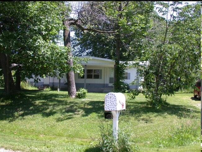 Building Photo - 1179 S Meadow Dr