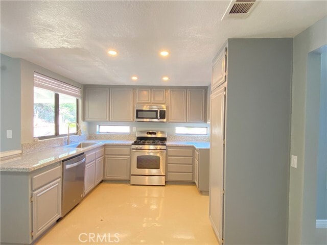 Foto del edificio - 964 Summitridge Dr