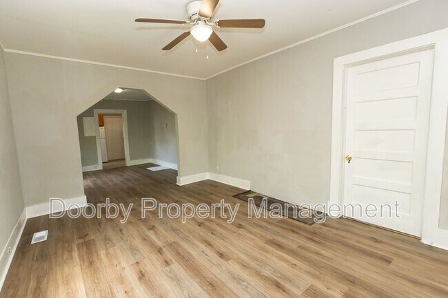 Foto del edificio - 2417 13th Ave