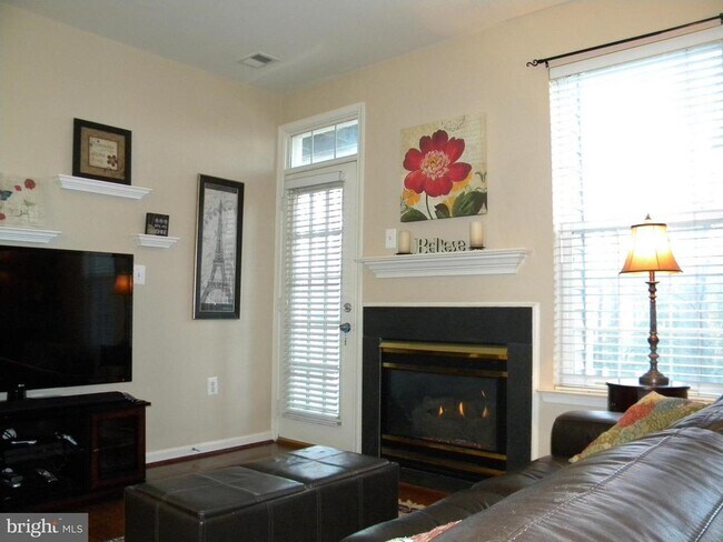 Foto del edificio - 11400 Windleaf Ct