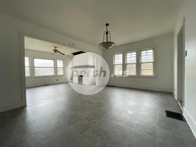 Foto del edificio - 980 W William St