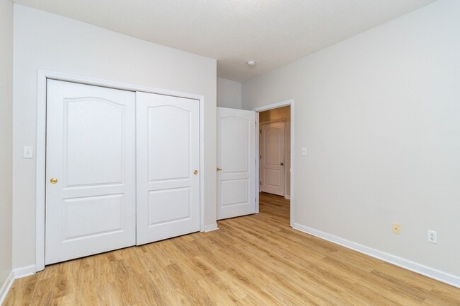 Foto del edificio - 3211 Misty Hill Way