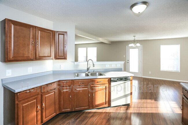 Building Photo - 9166 Middlebury Way