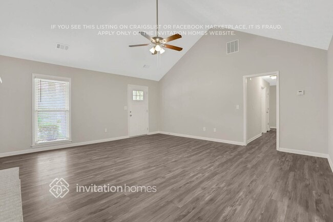 Foto del edificio - 2628 Laurel Woods Ln SE