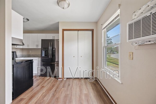 Building Photo - 4225 Schooner Trail