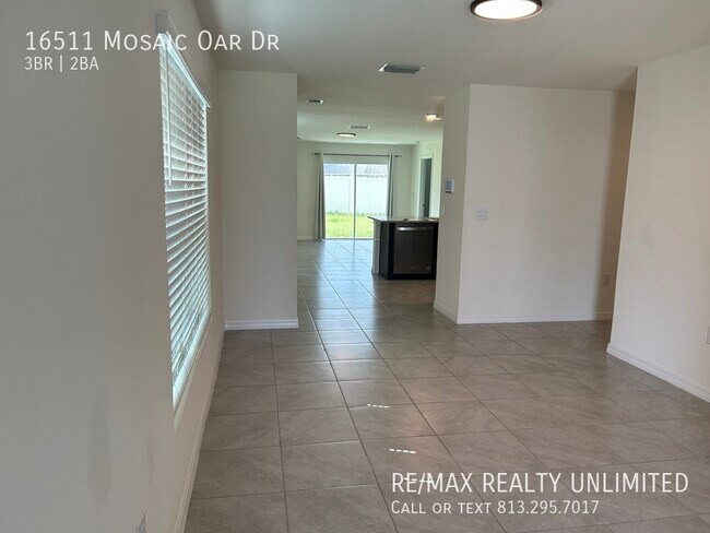 Foto del edificio - 16511 Mosaic Oar Dr