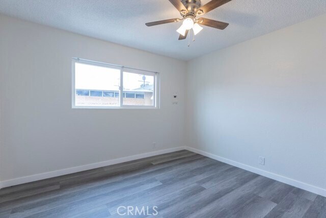 Foto del edificio - 5476 Linden Ave
