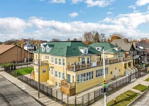 Building Photo - 799 E Grand Blvd