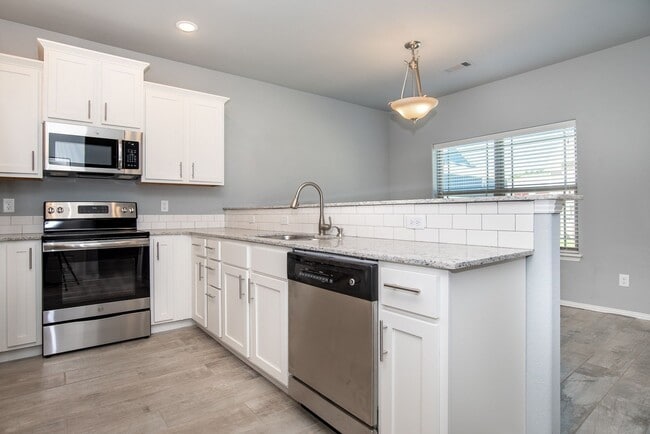 Photo - Shane Taylor -1312 Corsica Apartment