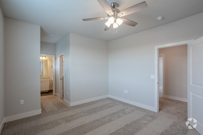 Building Photo - AH 7 | Aspen Heights