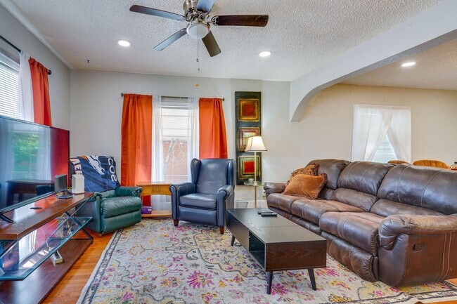 Foto del edificio - 2509 E Routt Ave