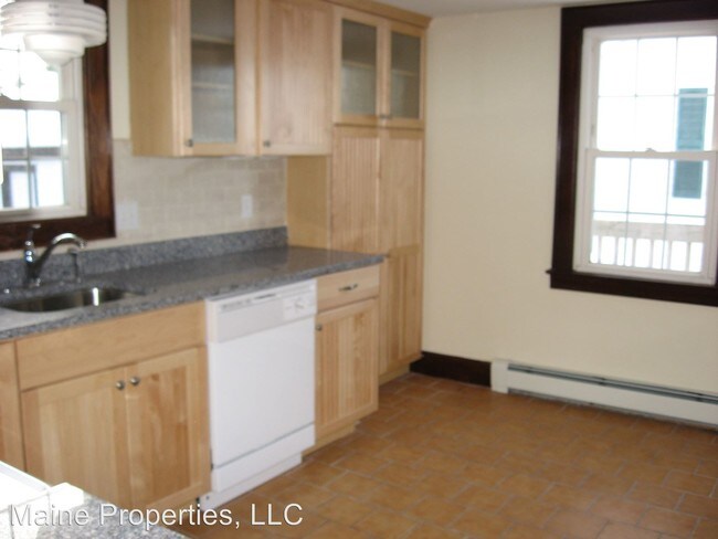 Building Photo - 2 br, 1 bath House - 215 Temple Ave