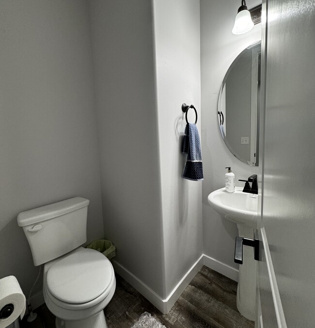 Building Photo - 15073 S Wild Horse Way