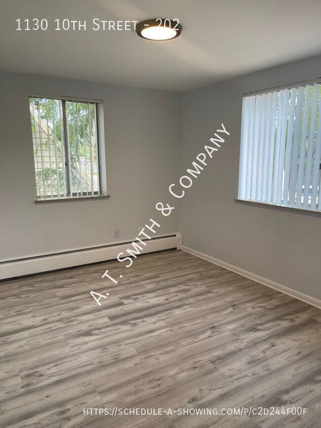 Foto del edificio - Two Bedroom Apartment in the Heart of Down...