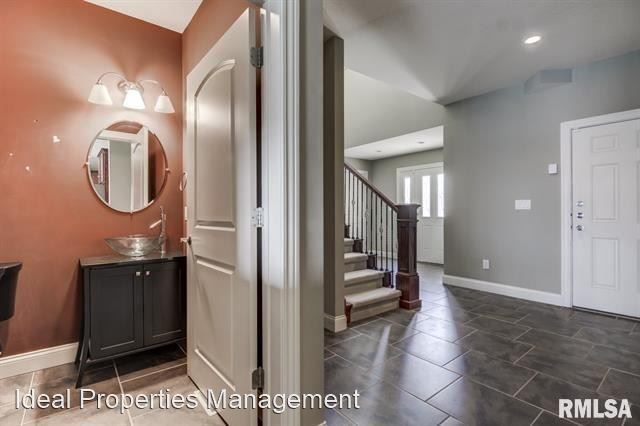 Building Photo - 3 br, 2.5 bath House - 311 Harbor Point Place
