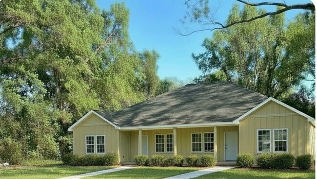 Building Photo - 12 Pine St