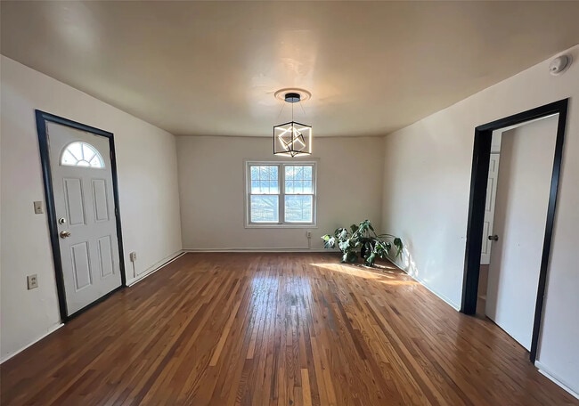 Building Photo - 1171 21st St