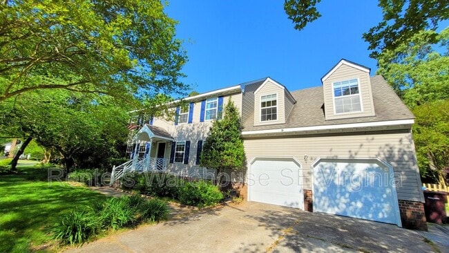 Building Photo - 820 Forest Lakes Cir