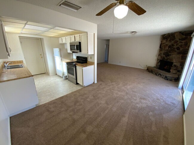 Foto del edificio - GREEN VALLEY HOME WITH LARGE BACKYARD AND ...