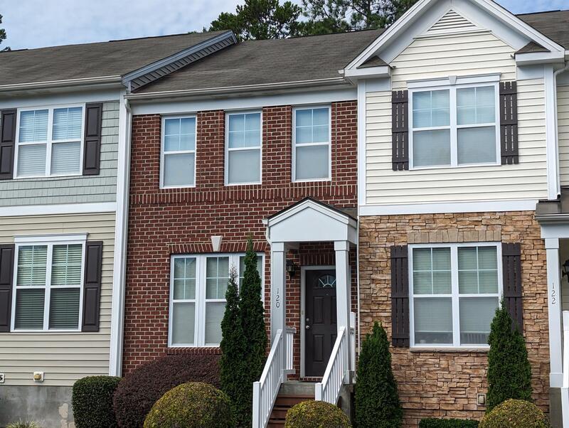 Primary Photo - 100 Stratford Lakes Dr
